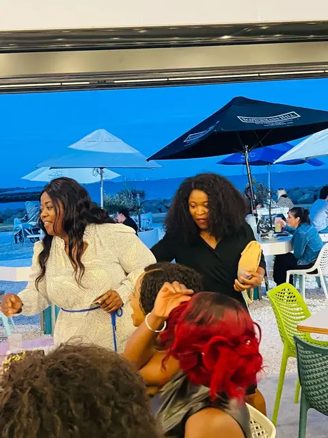 Sunset dinner by the bay